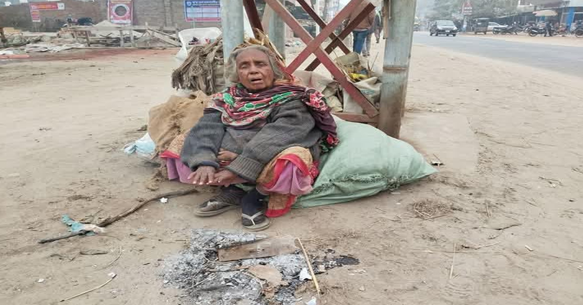 বীরগঞ্জে হাড় কাঁপানো কনকনে শীতে বিপর্যস্ত জনজীবন