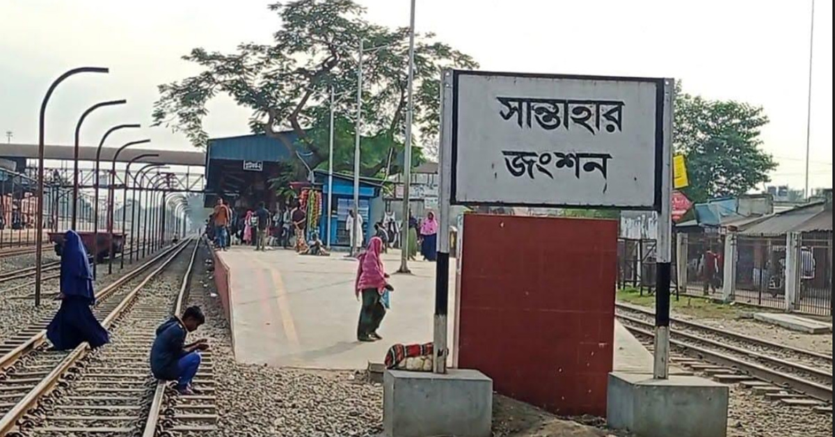 স্টেশনে যাত্রী রেখেই ছেড়ে গেল বরেন্দ্র এক্সপ্রেস ট্রেন
