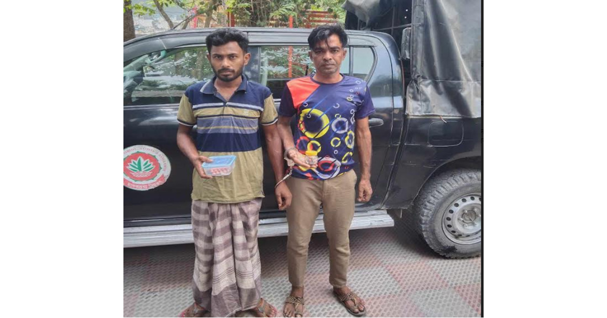 কুষ্টিয়ায় পৃথক অভিযানে দুই মাদক কারবারি আটক