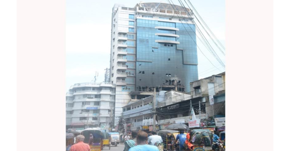 পরিদর্শন না করে কিছু বলতে পারছে না সংশ্লিষ্টরা আগুনে কংক্রিট ক্ষতিগ্রস্ত হলে ঝুঁকিতে কী জাবির হোটেল