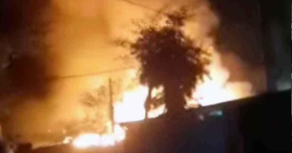 সোনাইমুড়ীর আমিশাপাড়াতে আগুনে পুড়ল ৮ দোকান, কোটি টাকার ক্ষতি