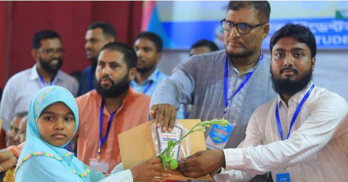 জাকজমকপূর্ণ আয়োজনের মাধ্যমে যশোর স্টুডেন্টস ওয়েলফেয়ার ফাউন্ডেশনের বৃত্তি প্রদান অনুষ্ঠানের কার্যক্রম শেষ হলো।