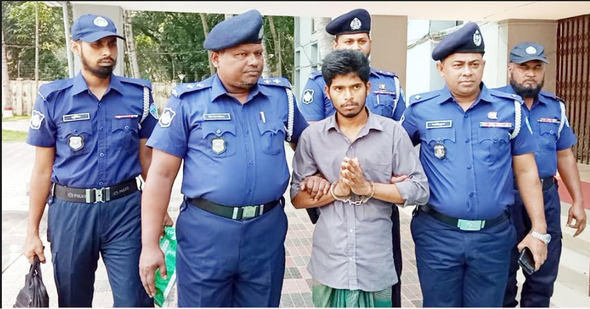 ফরিদগঞ্জে মাকে জবাই করে হত্যাকারি আটক