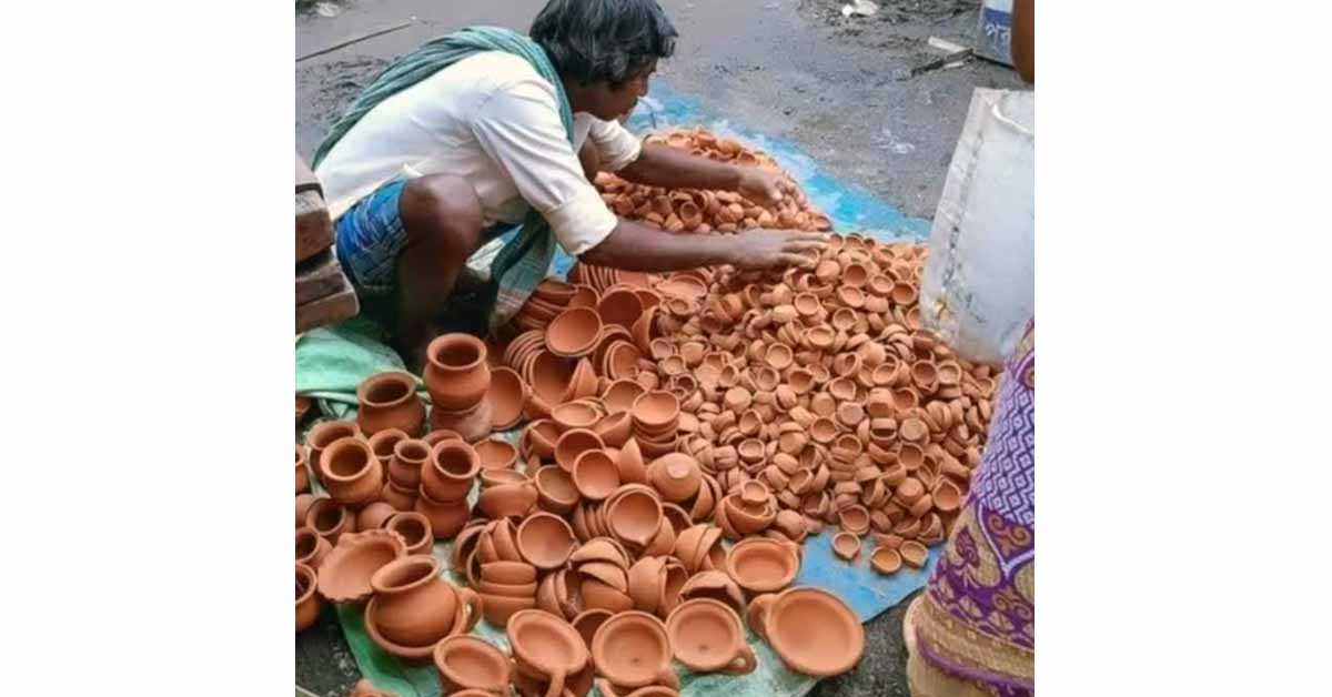 আধুনিকতার ভিড়ে হারিয়ে যাচ্ছে মৃৎশিল্প