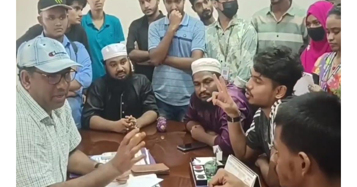 রাজবাড়ী সদর হাসপাতালের ১৩টি অনিয়ম বন্ধের দাবি ছাত্রদের, না হলে আন্দোলন