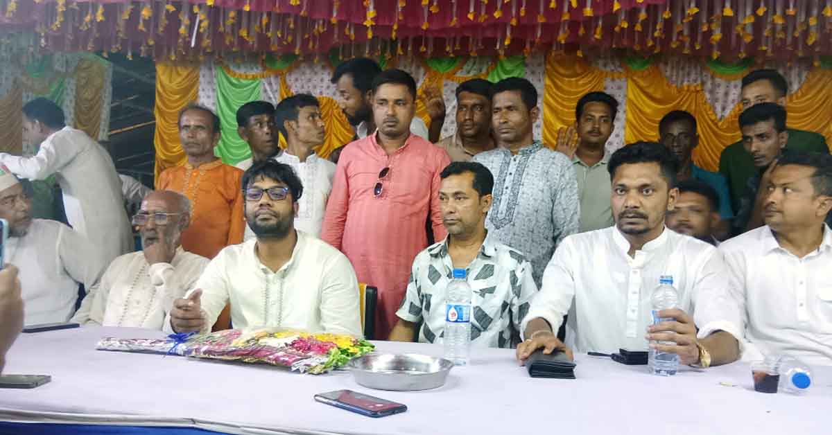 শালিখার বুনাগাতি  মহানামযজ্ঞে ঢাকা দক্ষিণ যুবদলের সদস্য সচিব রবিউল ইসলাম নয়ন