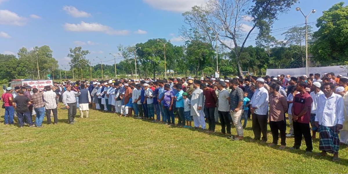 সাম্প্রদায়িক গোষ্ঠির আক্রমণে নিহত আহমদীয়া কিশোরের জানাযা পঞ্চগড়ে অনুষ্ঠিত