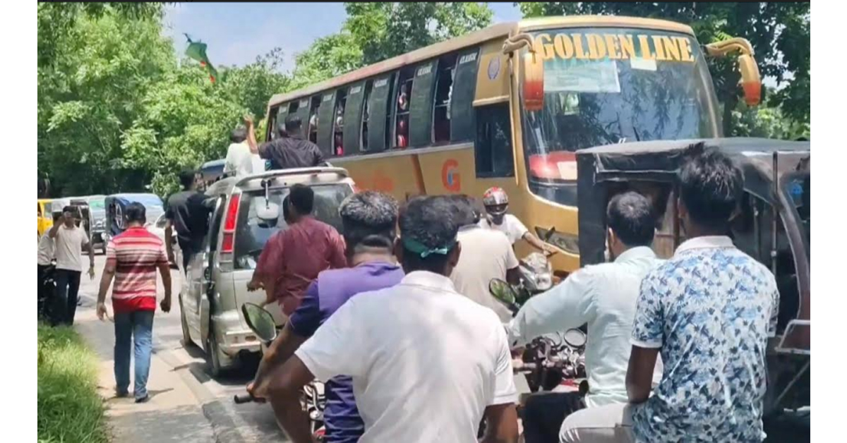বোয়ালমারীতে বিএনপির নেতা-কর্মীদের উদ্যোগে শান্তি শোভাযাত্রা